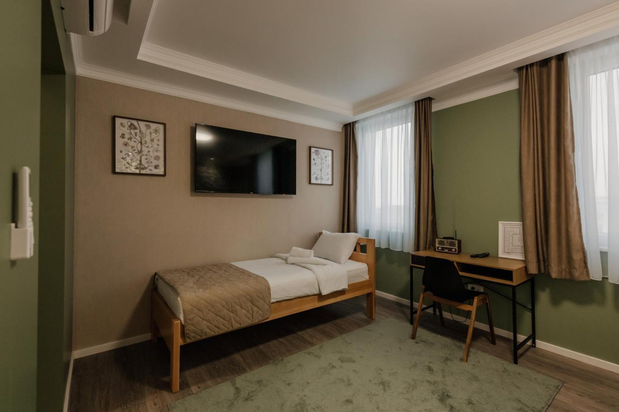 Hotel Beli Dvor Чачак Экстерьер фото